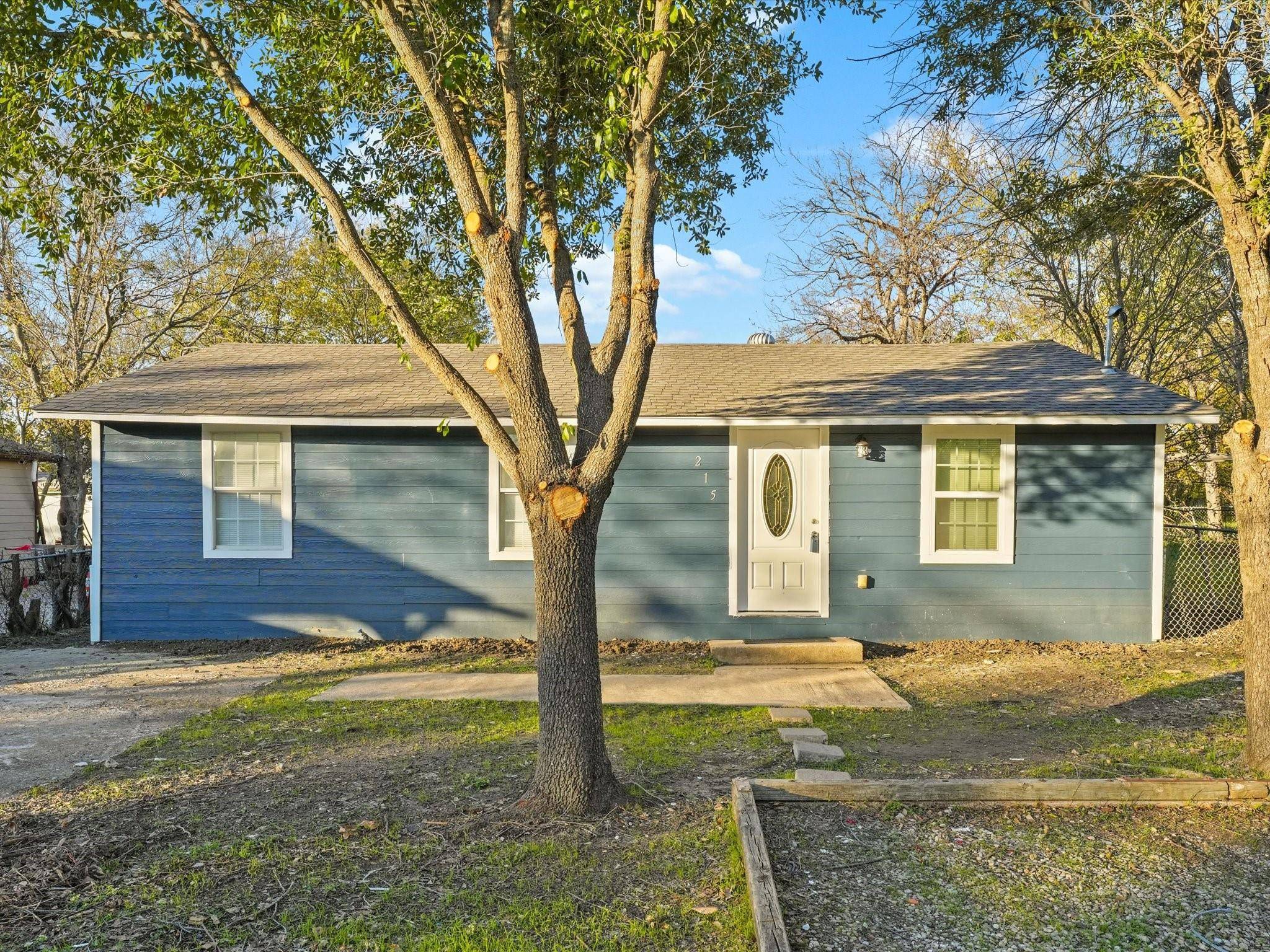 215 E 3rd Street,  Ferris,  TX 75125