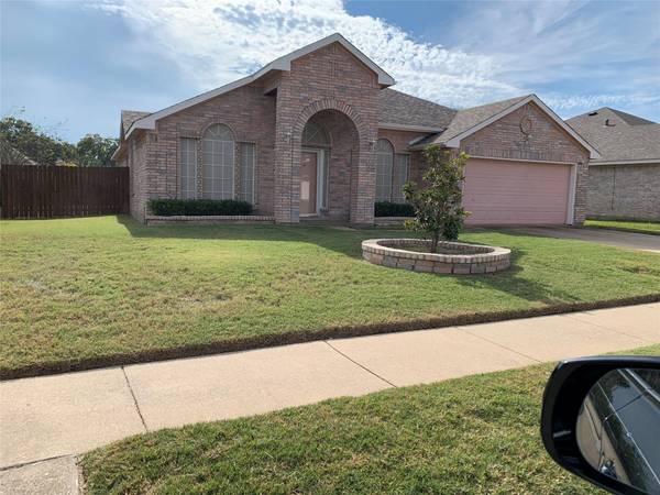 1028 Magnolia Lane,  Cedar Hill,  TX 75104