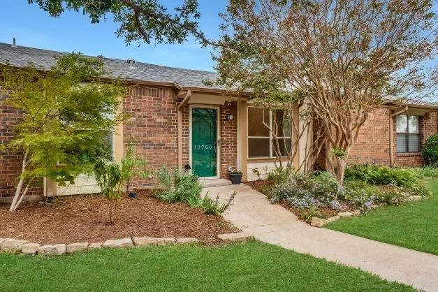 13780 Brookgreen Circle, Dallas, TX 75240