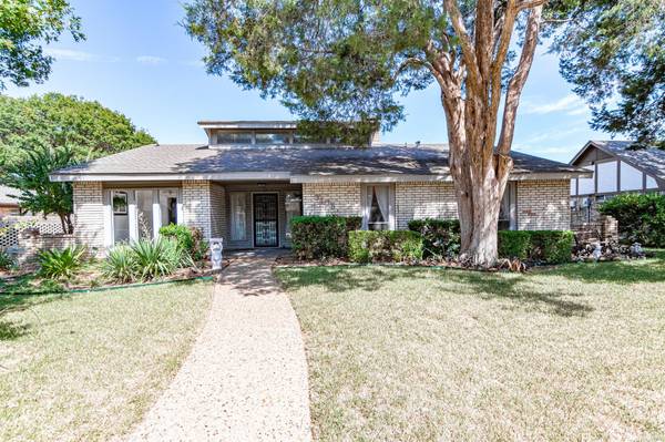 3105 Canterbury Drive, Plano, TX 75075