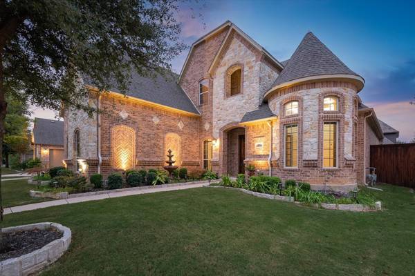 8009 Derby Run Drive, North Richland Hills, TX 76182