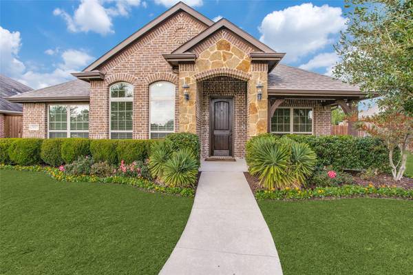 3017 Carlton Parkway, Waxahachie, TX 75165