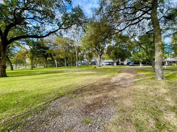 Point, TX 75472,426 Rs County Road 1532