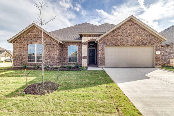 140 Constitution Drive, Joshua, TX 76058