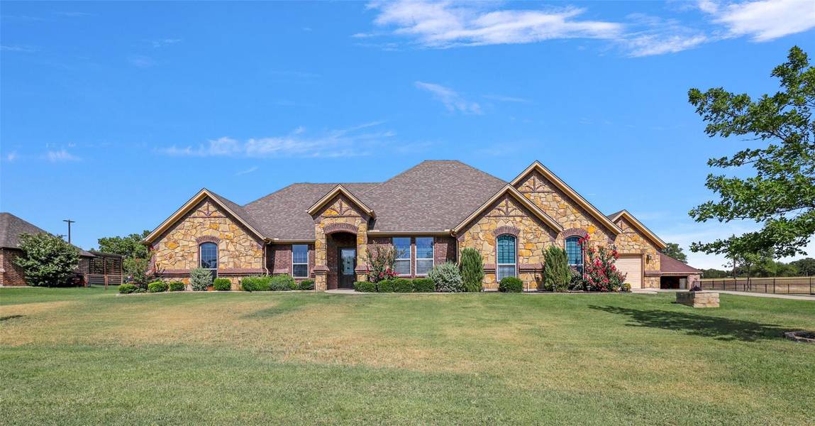 107 Ellis Spring Drive, Weatherford, TX 76085