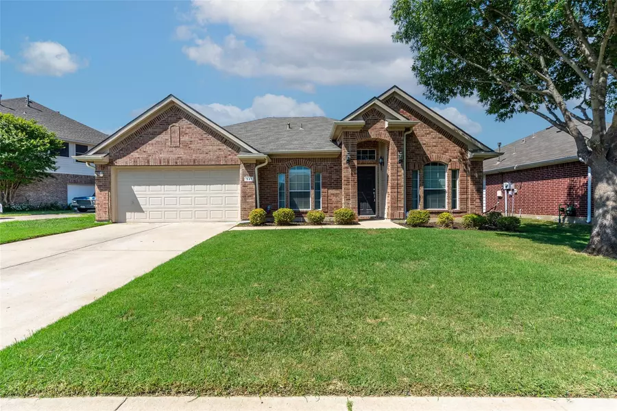 941 Circle View Lane, Denton, TX 76210