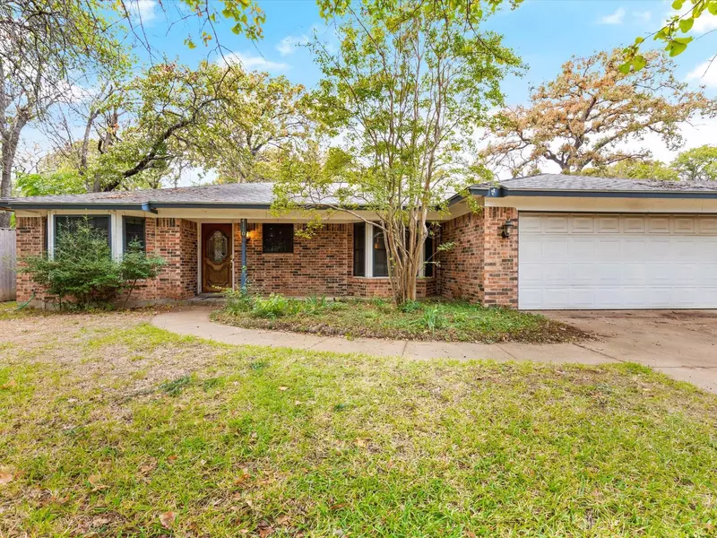 4110 Barnsley Court, Arlington, TX 76016