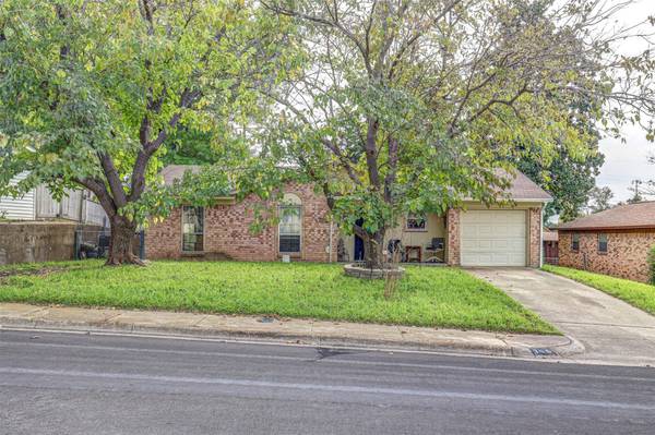 306 W Shaw Street, Duncanville, TX 75137