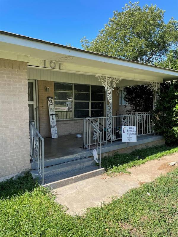 101 W Allen Avenue, Godley, TX 76044