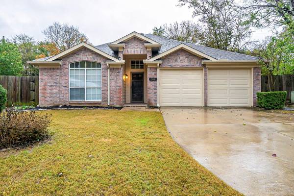 306 Georgian Oak Court, Lake Dallas, TX 75065