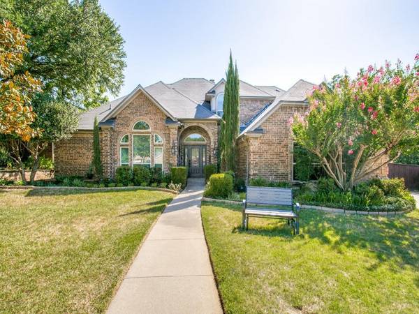 1028 Steeplewood Drive, Grapevine, TX 76051