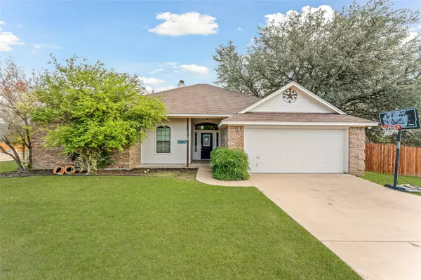 Granbury, TX 76049,916 Winding Road