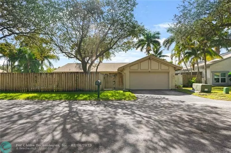 18 Elm Way, Cooper City, FL 33026