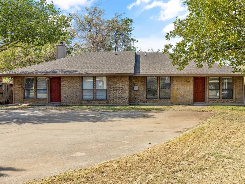 207 Lanham Court, White Settlement, TX 76108