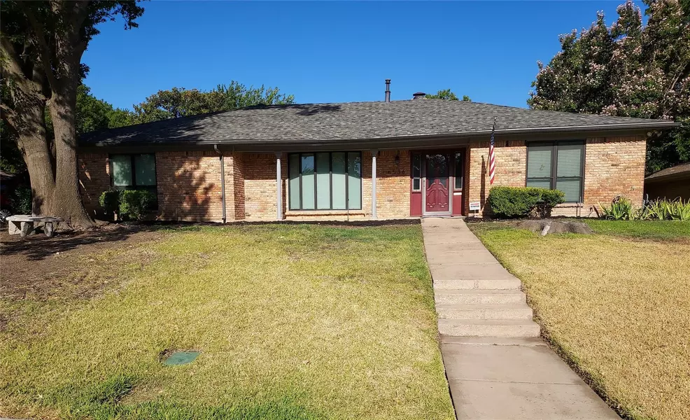 6536 Winifred Drive, Fort Worth, TX 76133