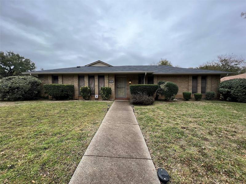 1212 Laurie Avenue, Desoto, TX 75115