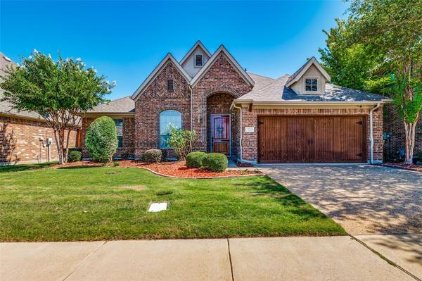 2409 Laguna Lane, Arlington, TX 76012