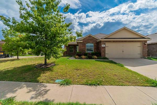 2001 Brackettville, Forney, TX 75126