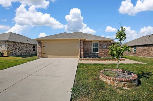 2611 Whitaker Drive, Seagoville, TX 75159