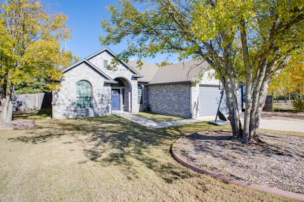 309 Hillcroft Road, Fort Worth, TX 76108