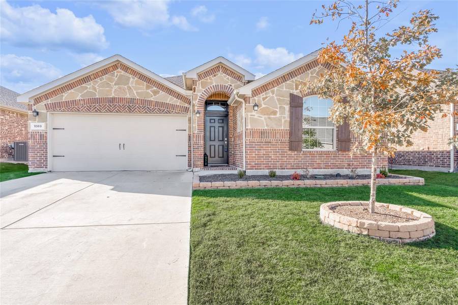 1069 N Churchill Drive, Fate, TX 75189