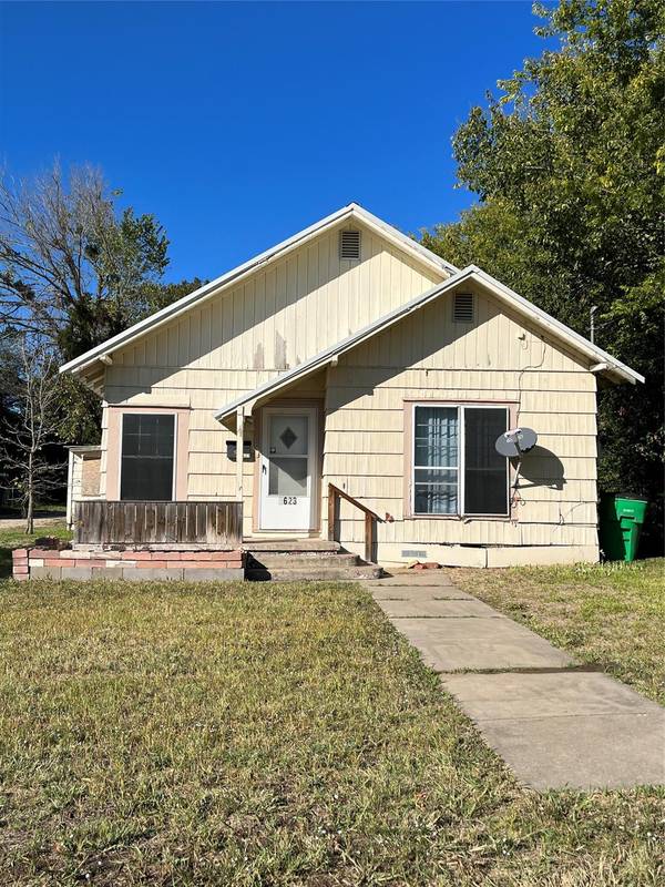 1623 Roy Street, Gainesville, TX 76240