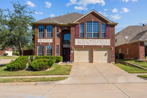 3801 Oak Manor Court, Bedford, TX 76021