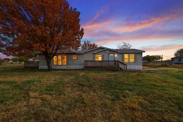 1408 South Drive, Venus, TX 76084