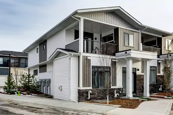 Calgary, AB T3B 6L1,214 Crestbrook Common SW