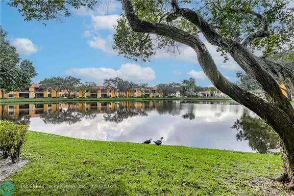 Coconut Creek, FL 33073,3858 Coral Tree Cir  #206