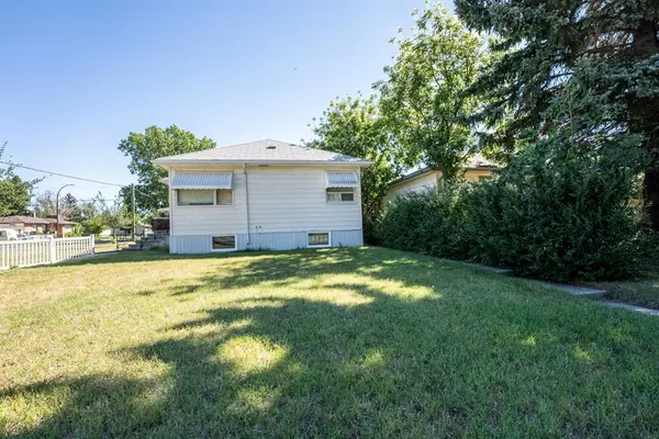 Lethbridge, AB T1J 3P4,501 25 ST S