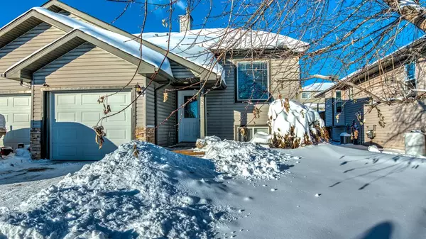 Strathmore, AB T1P 1X6,205 Hillvale CRES