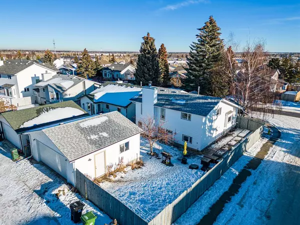 Calgary, AB T2Y 3G8,127 Millside DR SW