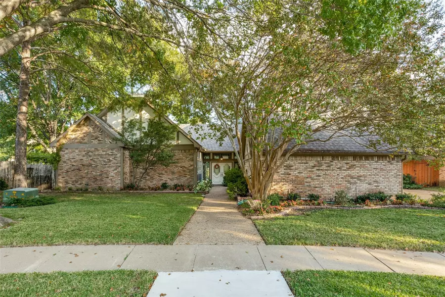 3209 Creekbend Drive, Garland, TX 75044