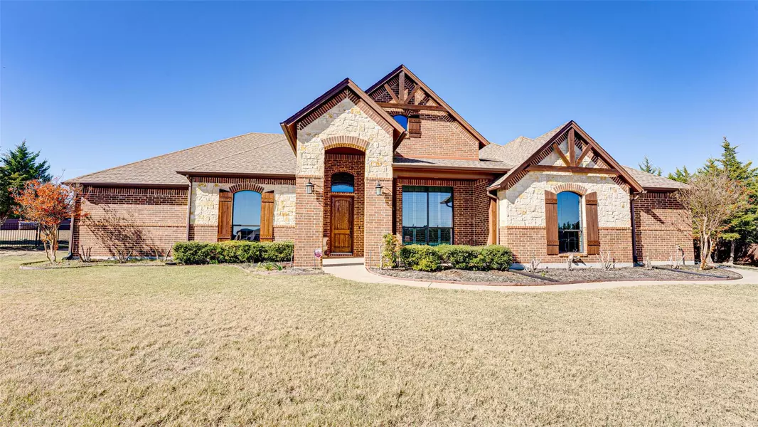 165 Stone Field Court, Waxahachie, TX 75167