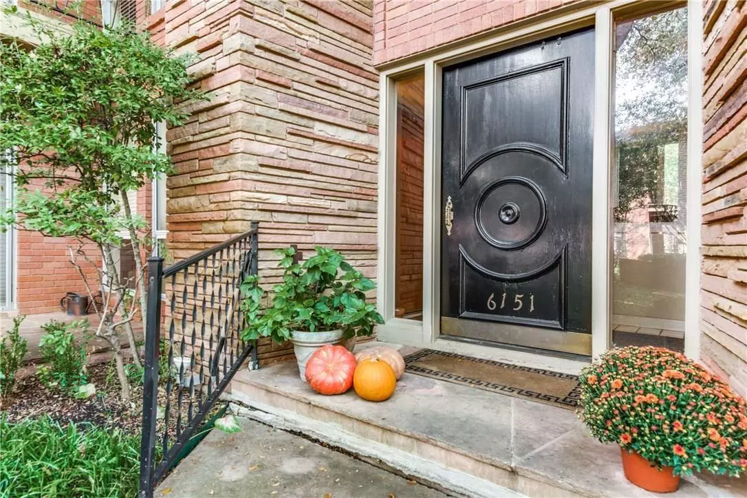 Dallas, TX 75225,6151 Bandera Avenue #C