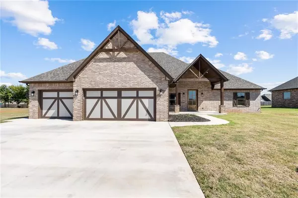 1028 Kimberlin Lane, Tuttle, OK 73089