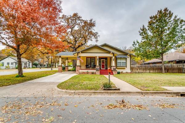 910 S Waco Street,  Weatherford,  TX 76086