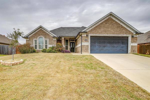 533 Meadowcrest Drive, Burleson, TX 76028