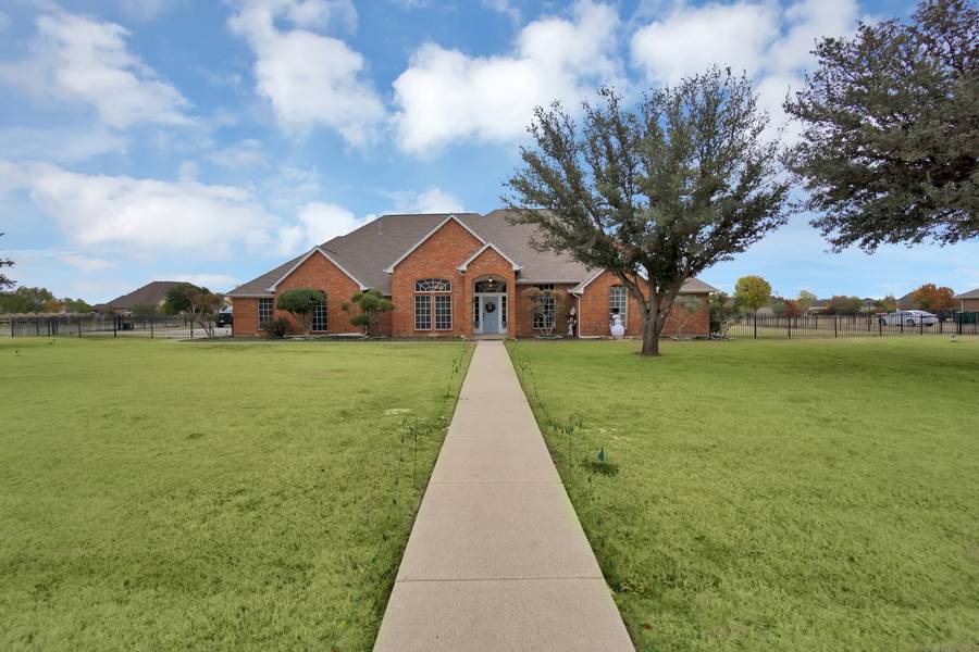 948 Chalk Hill Lane, Haslet, TX 76052