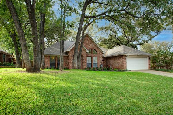 Bedford, TX 76022,1300 Donna Lane