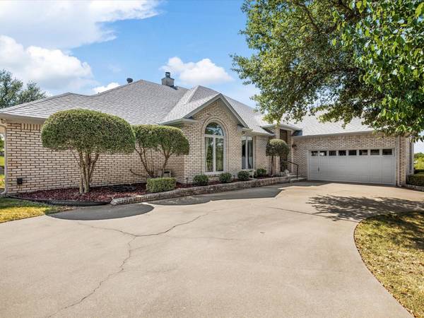 8911 Bontura Road, Granbury, TX 76049