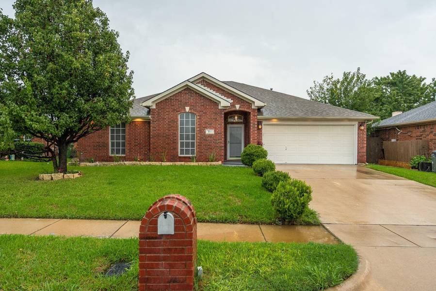 803 Brair Run Drive, Mansfield, TX 76063