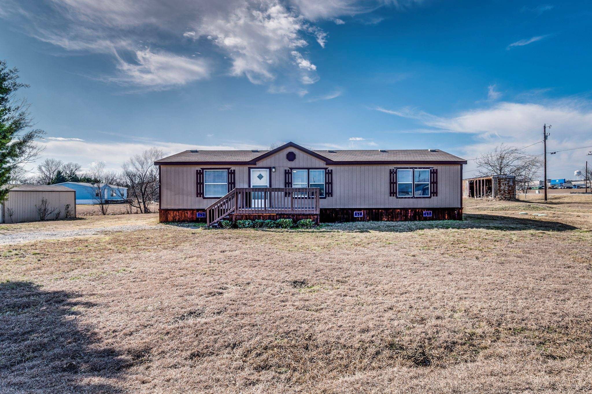 1001 Fm 1807, Venus, TX 76084