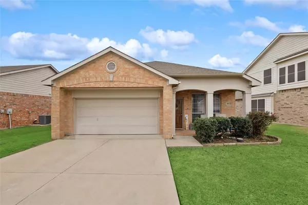 10833 Hawks Landing Road, Fort Worth, TX 76052