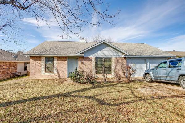 3708 Dauphine Court, Arlington, TX 76016