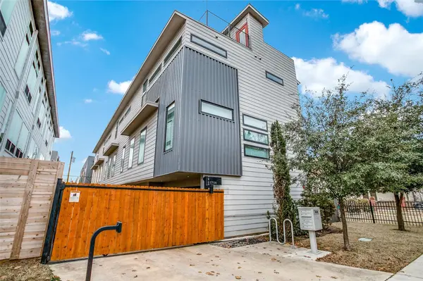 5706 Lindell Avenue #B,  Dallas,  TX 75206