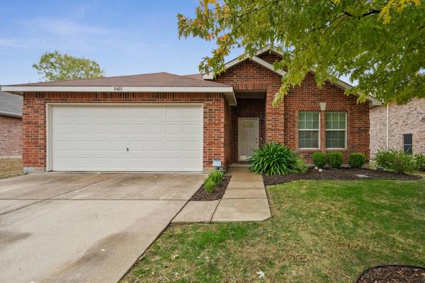 8401 River Bluffs Drive, Arlington, TX 76002