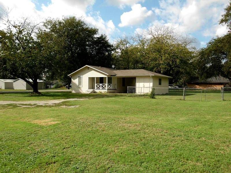 301 N Fulton Street, Rice, TX 75155