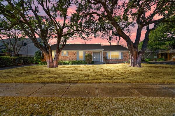 939 Blue Lake Circle, Richardson, TX 75080